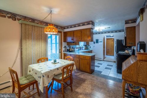 5160 Grandview Rd, Hanover PA 17331-7885 exterior