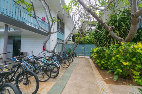 3824 Leahi Ave, Honolulu HI  96815-4462 exterior