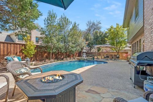2712 Compton Ct, Lewisville, TX 75028-7604
