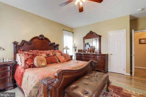 384 Turnberry Dr, Charles Town WV  25414-3930 exterior