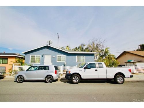 8301 Ackley St, Paramount, CA 90723-2703