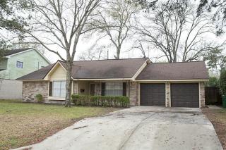 2007 Spillers Ln, Houston TX  77043-2416 exterior
