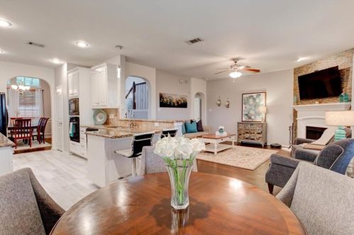 10065 Red Bluff Ln, Fort Worth TX  76177-7402 exterior
