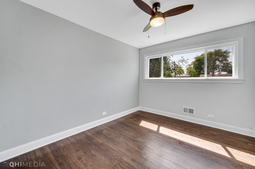 8632 Olcott Ave, Niles IL  60714-2022 exterior