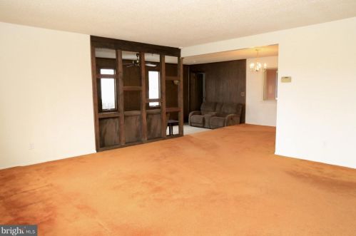 20 Apollo Dr, Trenton NJ  08620-1004 exterior