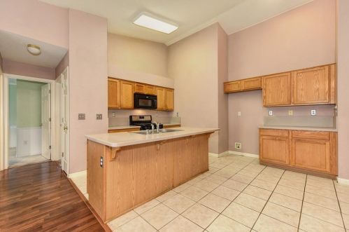 8489 Mcgray Way, Elk Grove, CA 95624-4121