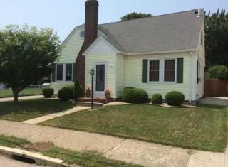 114 Rosemont Ave, Pawtucket, RI 02861-2426