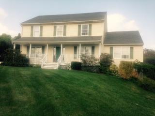 506 Mount Fair Dr, Watertown, CT 06795-1685