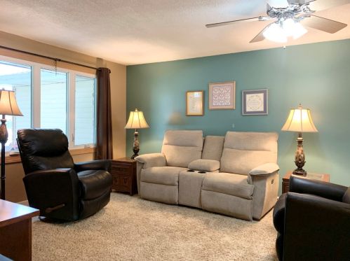 807 Quail Dr, Bradley, IL 60915-1335