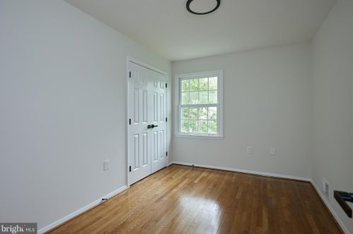 2405 Blue Valley Dr, Silver Spring MD 20904-5206 exterior