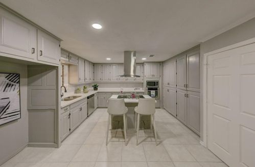 2029 Pond Shore Dr, Angleton TX 77515-7483 exterior