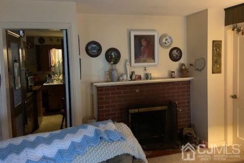 369 Metlars Ln, Piscataway, NJ 08854-5150