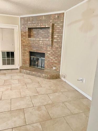 6404 Moonglow Ln, Fort Worth TX  76148-2833 exterior