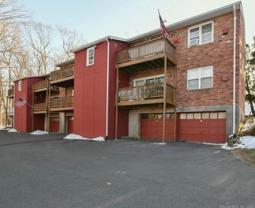 1109 Waterbury Rd, Cheshire CT  06410-1983 exterior