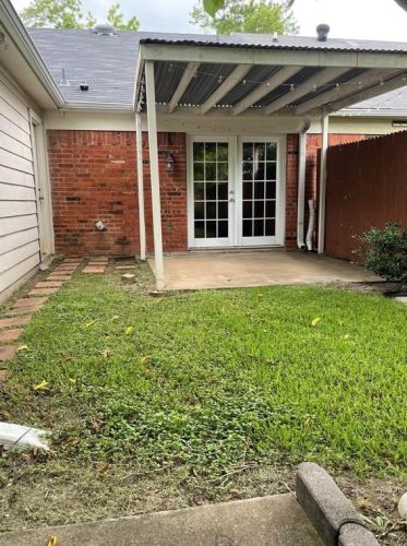 2315 Forestbrook Dr, Garland TX  75040-4057 exterior