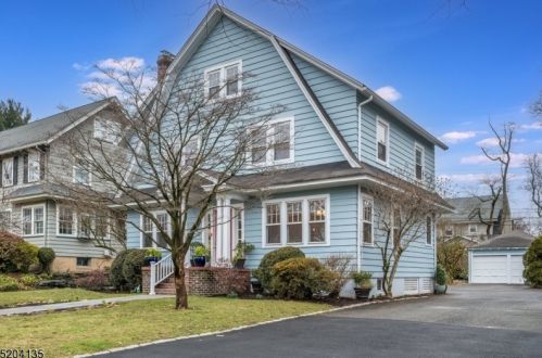 26 Clairidge Ct, Montclair, NJ 07042-5016