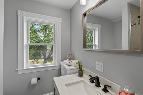 158 Tidewater Dr, Warwick RI  02889-4622 exterior