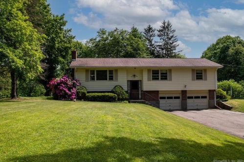 185 Maiden Ln, Durham, CT 06422-2010