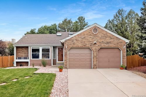 5008 Evanston St, Aurora CO 80014-3920 exterior