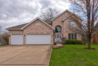 4301 Westerhoff Dr, Lisle, IL 60532-4190