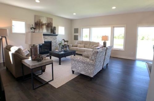 3143 Centerville Rd, Saint Paul MN  55127-5049 exterior