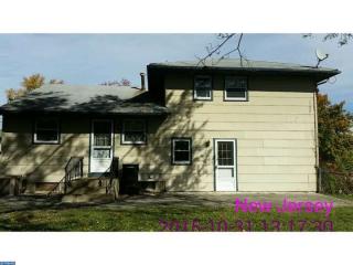 2303 Plantation Dr, Glendora, NJ 08029-1636