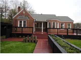16 Oakdale Pl, Charleston, SC 29407-7268