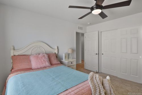 22115 Mansfield Pl, Aurora CO 80018 exterior