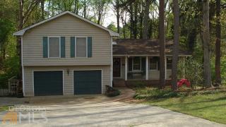 861 Sweet Briar Ln, Conyers, GA 30094-3877