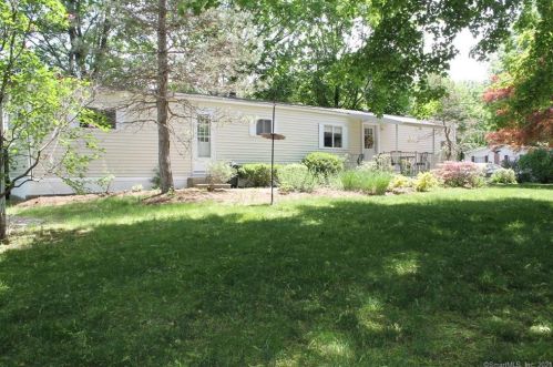 39 Bridlepath Trl, Deep River, CT 06419-1288