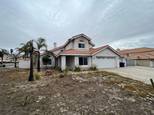 2452 Via Verde Dr, Rialto, CA 92377-3557