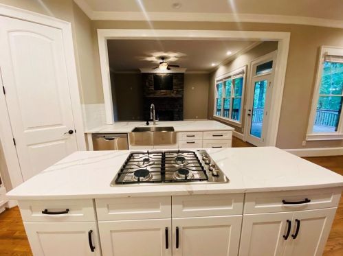 6017 Grand Marina Cir, Gainesville GA  30506-7828 exterior