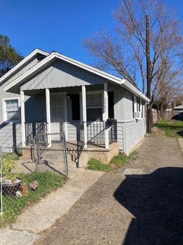 8987 Sierra St, Elk Grove, CA 95624-1963