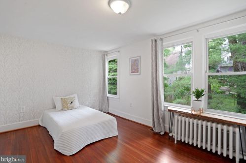 7125 Poplar Ave, Silver Spring MD 20912-4675 exterior