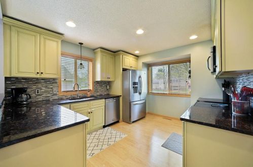 3001 93rd Ave, Minneapolis, MN 55449-5803