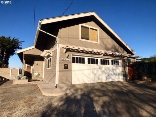 3602 Grand Ave, Tongue Point OR  97103-2519 exterior