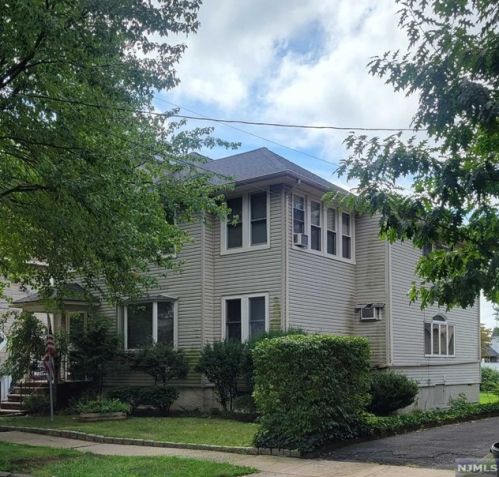 71 Union Pl, Ridgefield Park, NJ 07660-1224