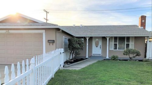 505 El Capitan Ave, Manteca, CA 95337-5308