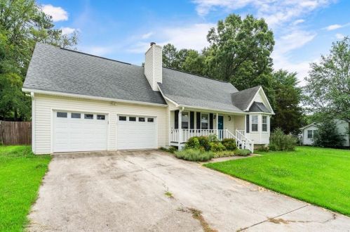 208 Calloway Club Dr, Rockmart, GA 30153-3541