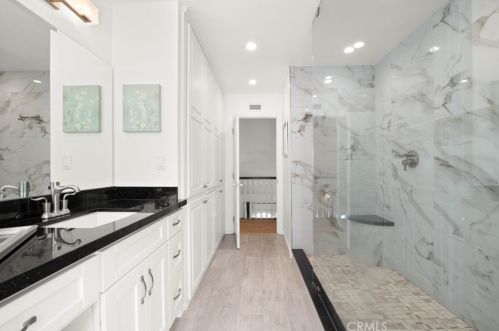 1851 Greenbriar Rd, Glendale CA  91207-1064 exterior