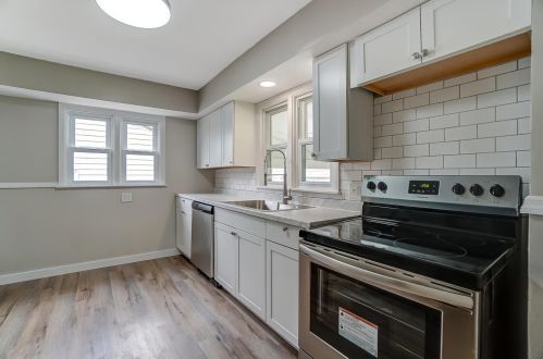 2236 Burnett Rd, Springfield OH  45505-3428 exterior