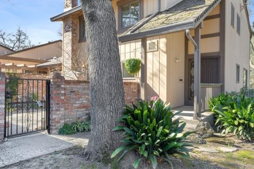 6800 Castillo Ct, Citrus Heights, CA 95621-4305