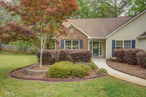 200 Manor Oak Dr, Porterdale, GA 30014-1972
