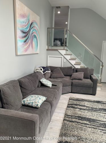 28 Dwight Dr, Tinton Falls NJ  07712-3655 exterior