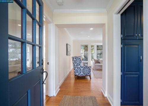 1 Crestview Dr, Orinda, CA 94563-3919
