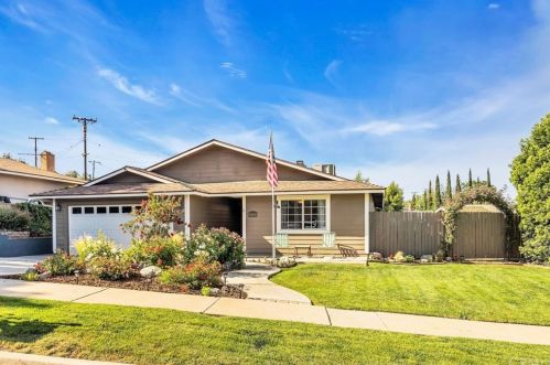 35645 Crestview Dr, Yucaipa, CA 92399-3972