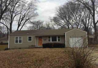 10720 Sharon Ln, Shawnee Mission, KS 66203-2350