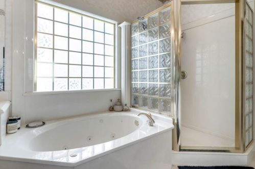 1120 Wishing Wl Ct, Cedar Hill TX 75104-8255 exterior