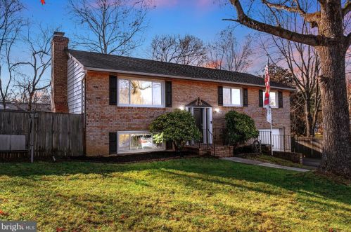 4 Harding Ct, Fredericksburg, VA 22405-2955