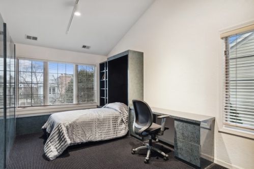 900 Fountain View Dr, Bannockburn IL  60015-4847 exterior